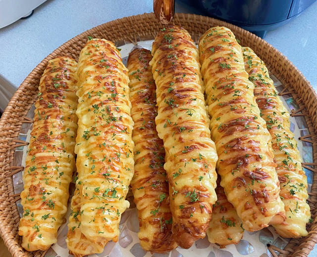 Golden Cheese Sticks